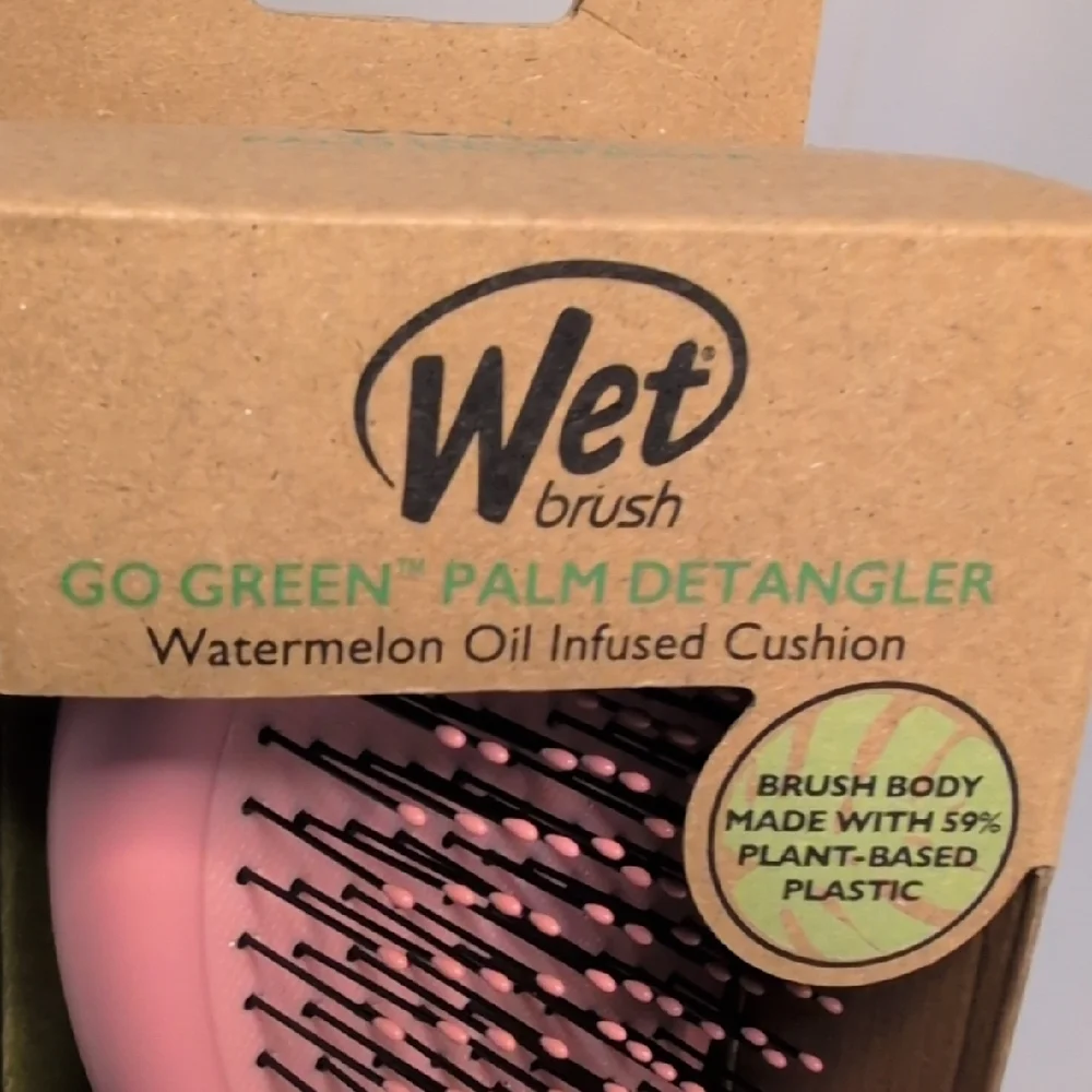 Wet Brush Pink Palm Detangler